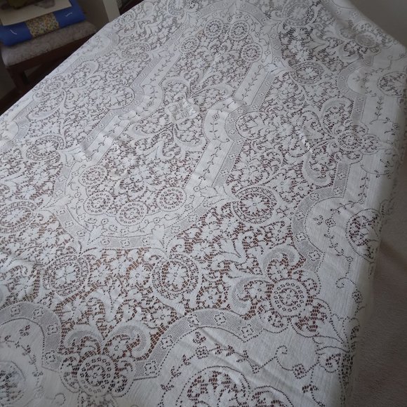 Dining Room Table, Fancy Covering - Picture 4 of 4